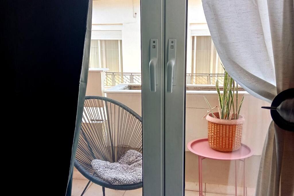 Vincent - Central 2 Bedroom Apartment 79Sqm ตรีโปลิส ภายนอก รูปภาพ